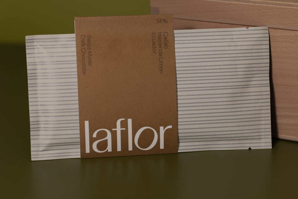 Laflor product packaging on a green surface